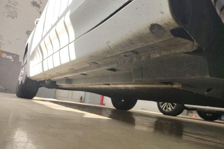 Used Roewe Ei5 2019 Smart Connect Supreme Edition Right Side Sill