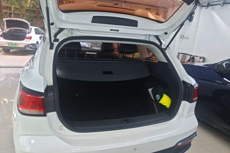 Used Roewe Ei5 2019 Luxury Edition Trunk