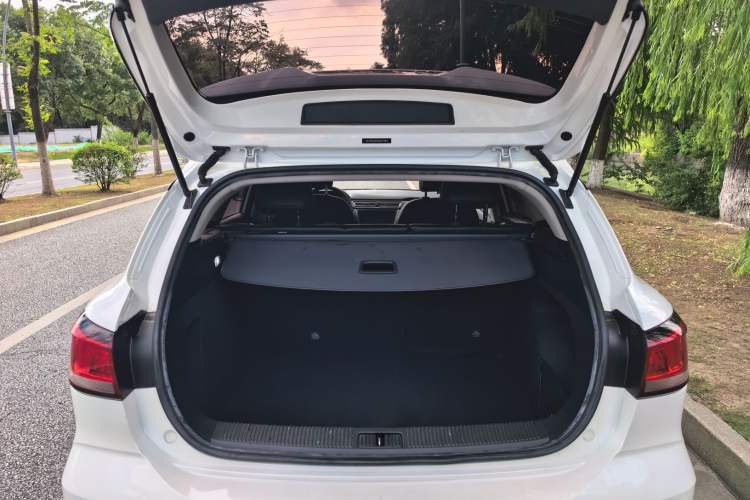 Used Roewe Ei5 2019 Smart Connect Flagship Edition Trunk