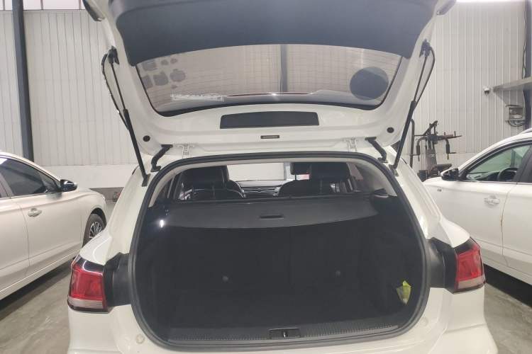 Used Roewe Ei5 2019 Luxury Edition Trunk