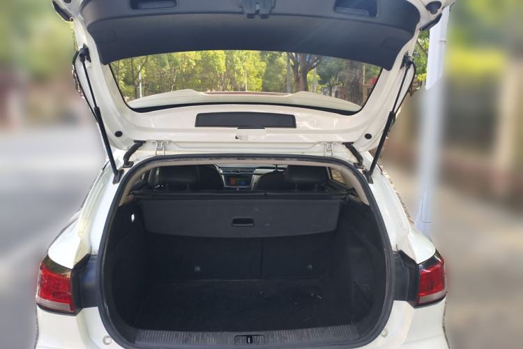 Used Roewe Ei5 2019 Luxury Edition Trunk