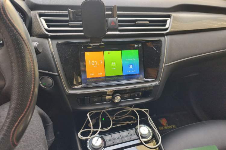 Used Roewe Ei5 2019 Luxury Edition Audio And AC Panel