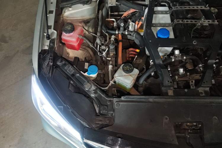 Used Roewe Ei5 2019 Luxury Edition Engine Bay Right