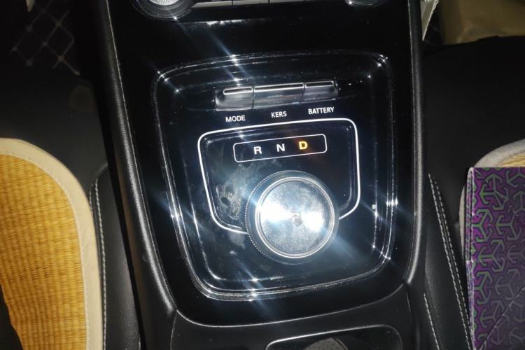 Used Roewe Ei5 2019 Luxury Edition Gear Lever