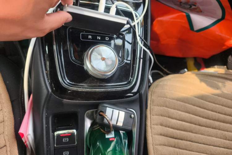 Used Roewe Ei5 2019 Luxury Edition Gear Lever