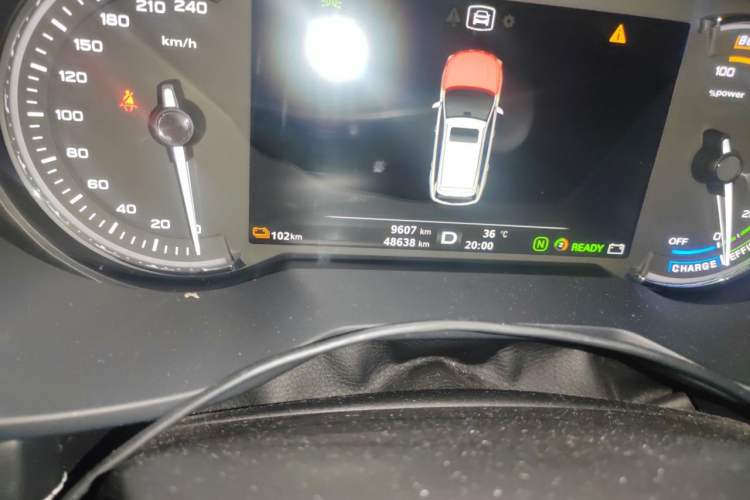 Used Roewe Ei5 2019 Luxury Edition Odometer Close Up