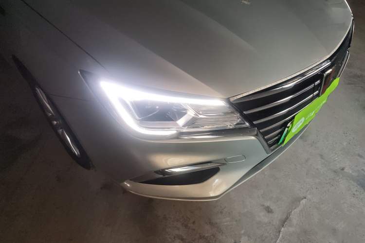 Used Roewe Ei5 2019 Luxury Edition Right Front Headlight