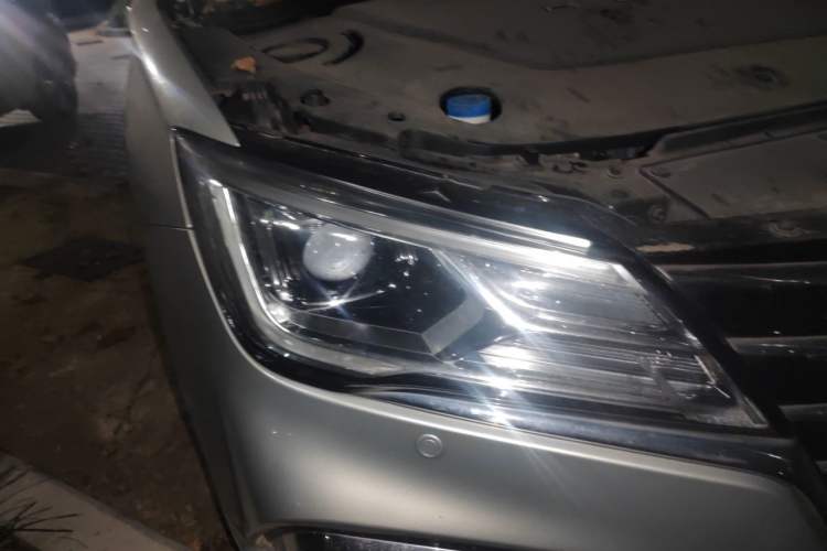 Used Roewe Ei5 2019 Luxury Edition Right Front Headlight
