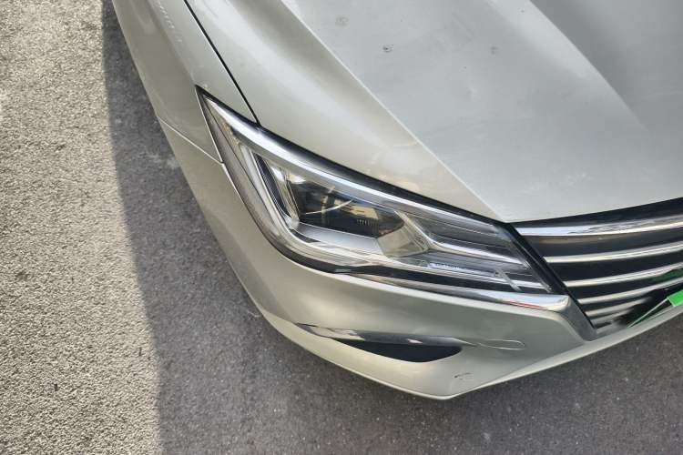 Used Roewe Ei5 2019 Luxury Edition Right Front Headlight