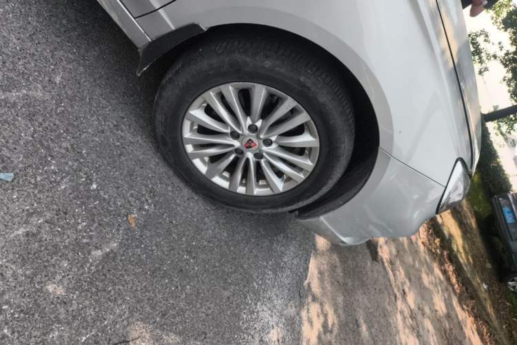 Used Roewe Ei5 2019 Luxury Edition Right Front Wheel Hub