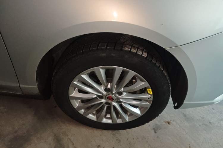 Used Roewe Ei5 2019 Luxury Edition Right Front Wheel Hub