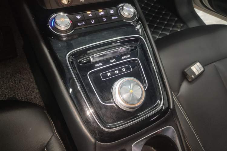 Used Roewe Ei5 2020 Luxury Edition Gear Lever