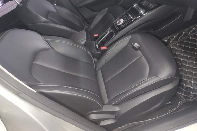 Used Roewe Ei5 2020 Luxury Edition Right Front Seat