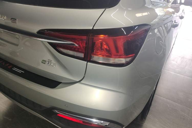 Used Roewe Ei5 2020 Luxury Edition Right Rear Taillight