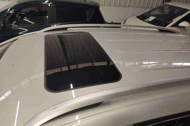 Used Roewe Ei5 2020 Luxury Edition Roof