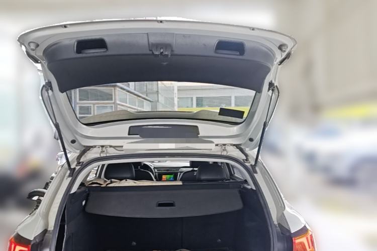 Used Roewe Ei5 2020 Luxury Edition Trunk