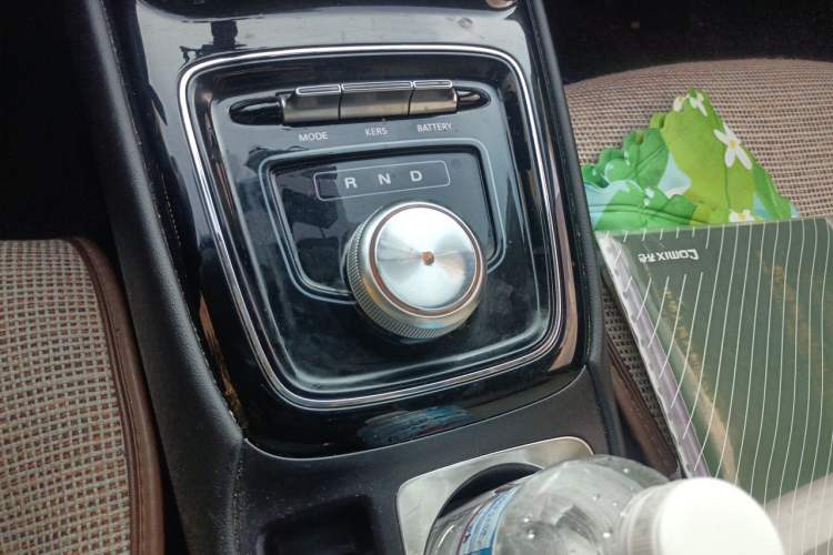 Used Roewe Ei5 2020 Luxury Edition Gear Lever