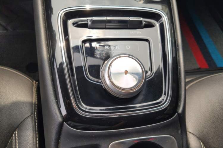 Used Roewe Ei5 2020 Luxury Edition Gear Lever
