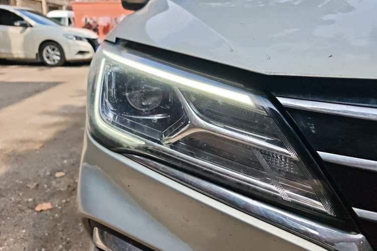 Used Roewe Ei5 2020 Smart Connect Flagship Edition Right Front Headlight