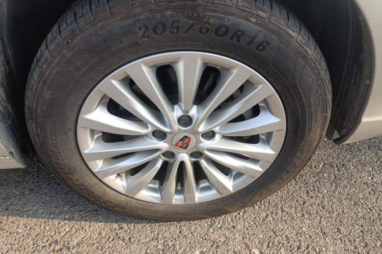 Used Roewe Ei5 2020 Luxury Edition Right Front Wheel Hub