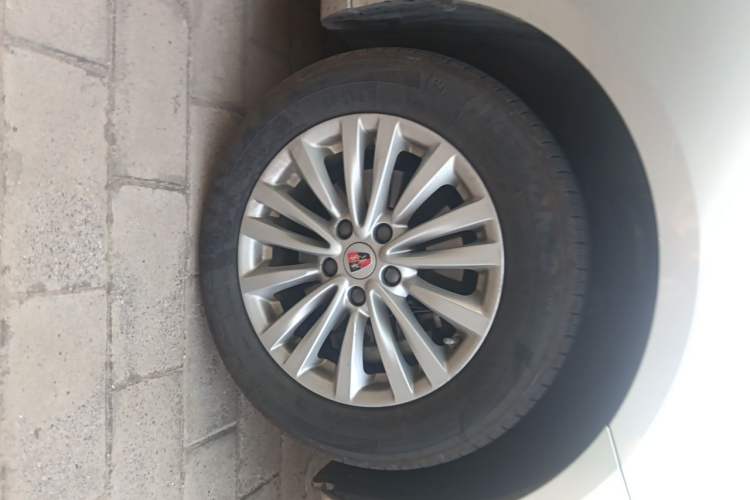 Used Roewe Ei5 2020 Luxury Edition Right Front Wheel Hub