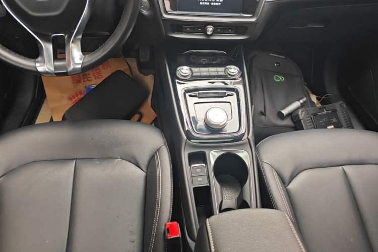 Used Roewe Ei5 2020 Luxury Edition Gear Lever