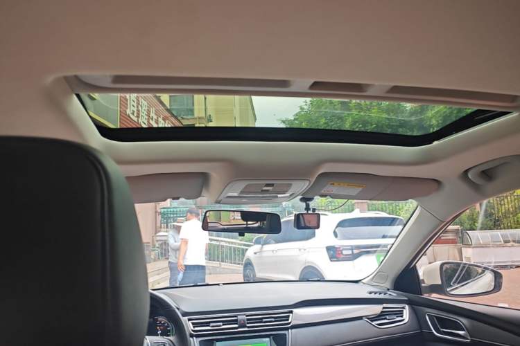 Used Roewe Ei5 2020 Luxury Edition Headliner