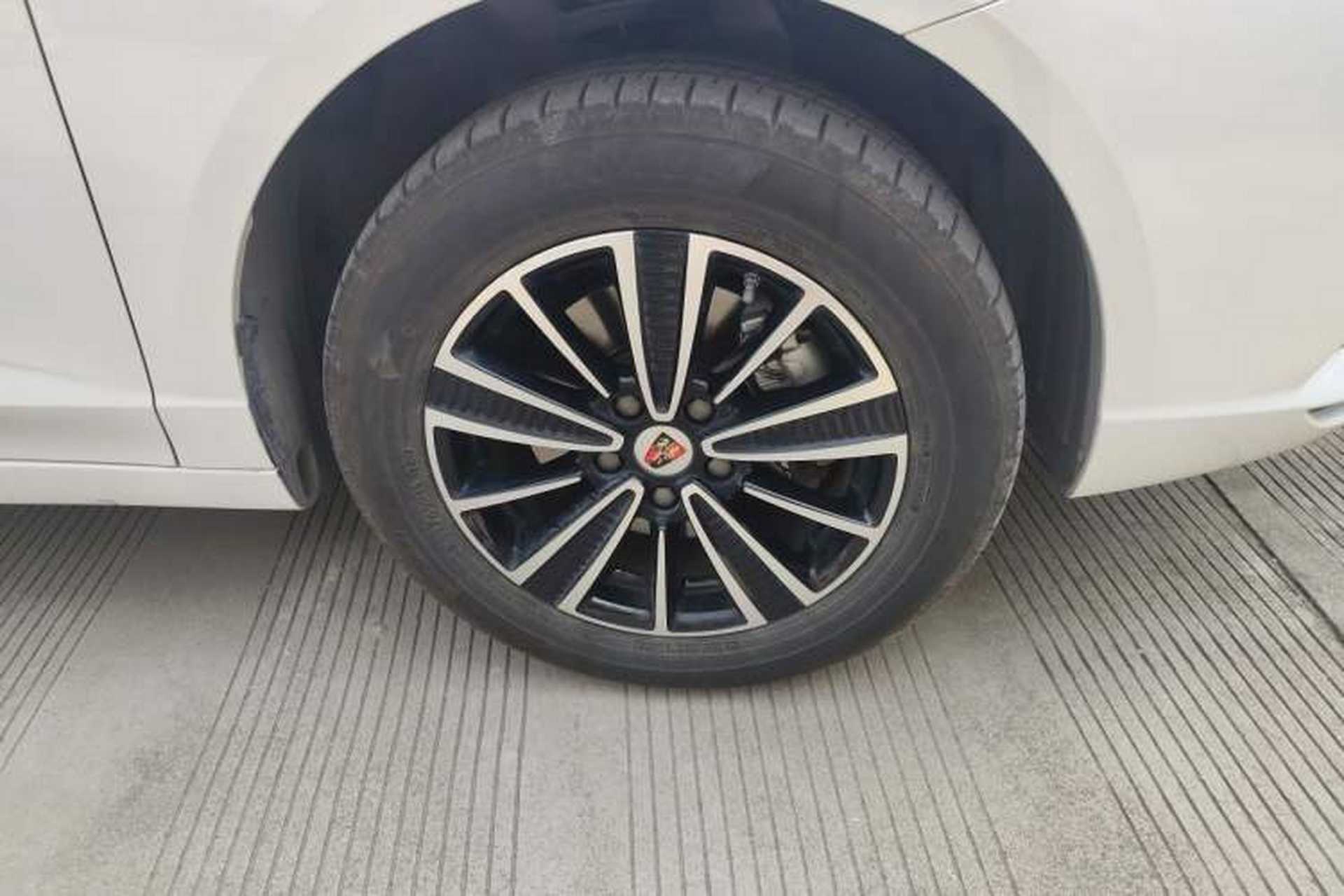 Used Roewe Ei5 2020 Smart Connect Flagship Edition Right Front Wheel Hub