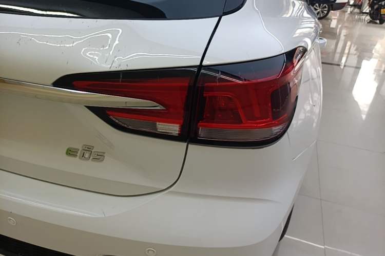 Used Roewe Ei5 2020 Comfort Edition Right Rear Taillight