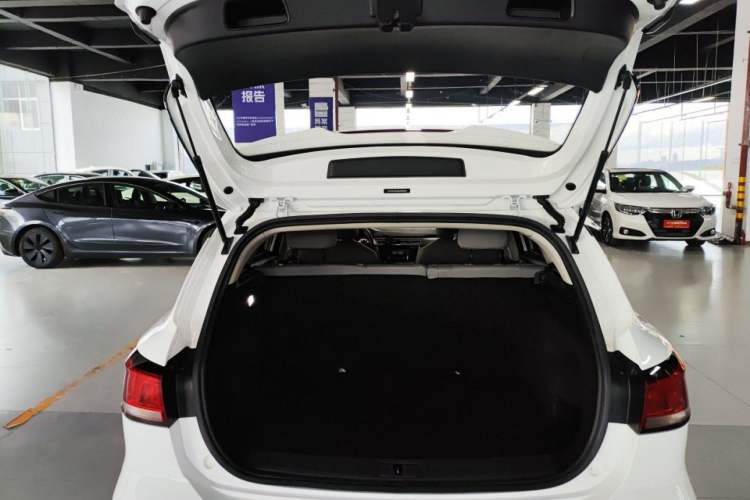 Used Roewe Ei5 2020 Comfort Edition Trunk