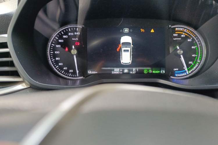 Used Roewe Ei5 2020 Luxury Edition Odometer Close Up