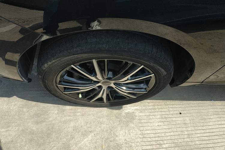 Used Roewe Ei5 2021 500 Admiration Edition Exterior 4