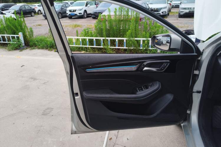 Used Roewe Ei5 2021 500 Prestige Edition Left Front Door Interior