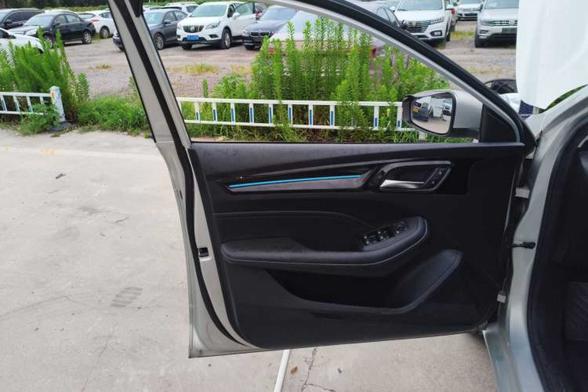 Used Roewe Ei5 2021 500 Prestige Edition Left Front Door Interior
