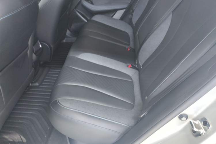 Used Roewe Ei5 2021 500 Admiration Edition Left Rear Seat