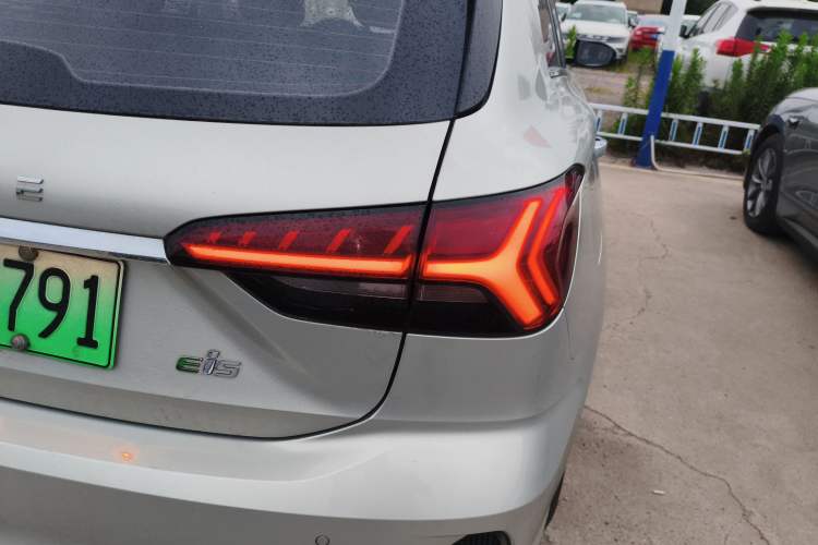 Used Roewe Ei5 2021 500 Prestige Edition Right Rear Taillight