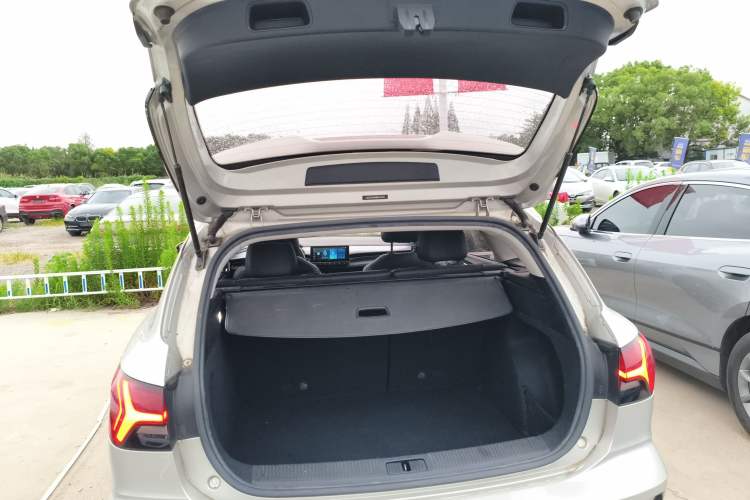 Used Roewe Ei5 2021 500 Prestige Edition Trunk