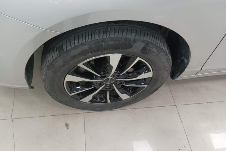 Used Roewe Ei5 2021 500 Prestige Edition Left Front Wheel Hub