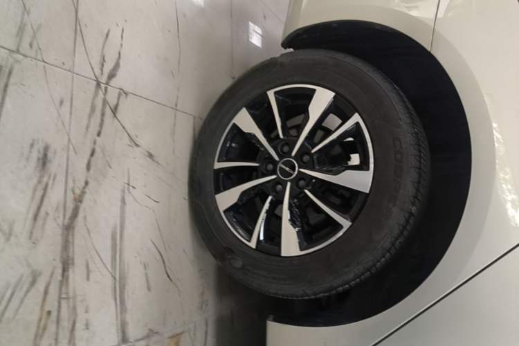 Used Roewe Ei5 2021 500 Prestige Edition Right Rear Wheel Hub