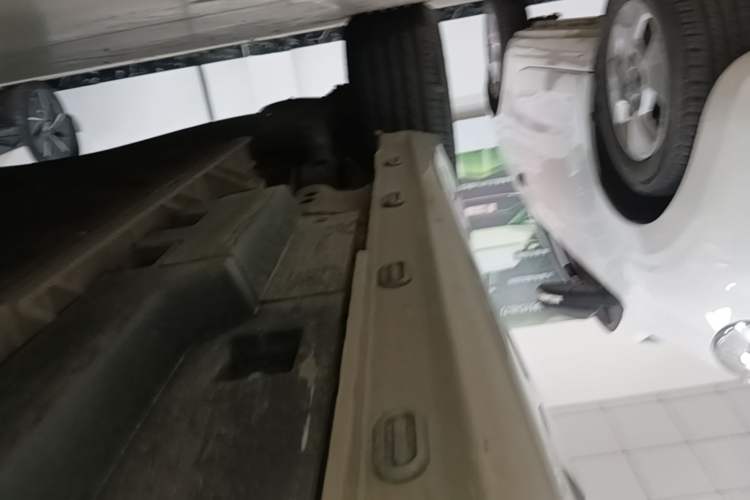 Used Roewe Ei5 2021 500 Prestige Edition Right Side Sill
