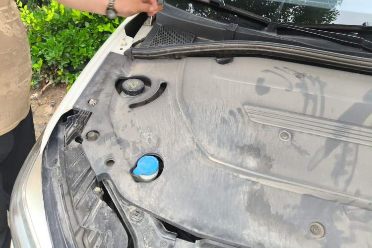 Used Roewe Ei5 2021 Ultra-Cool Edition Engine Bay Right