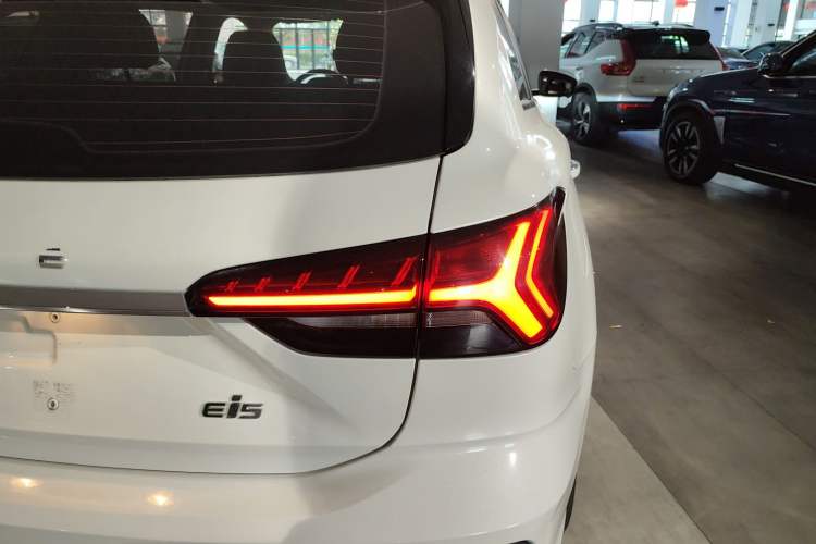 Used Roewe Ei5 2021 500 Admiration Edition Exterior 6