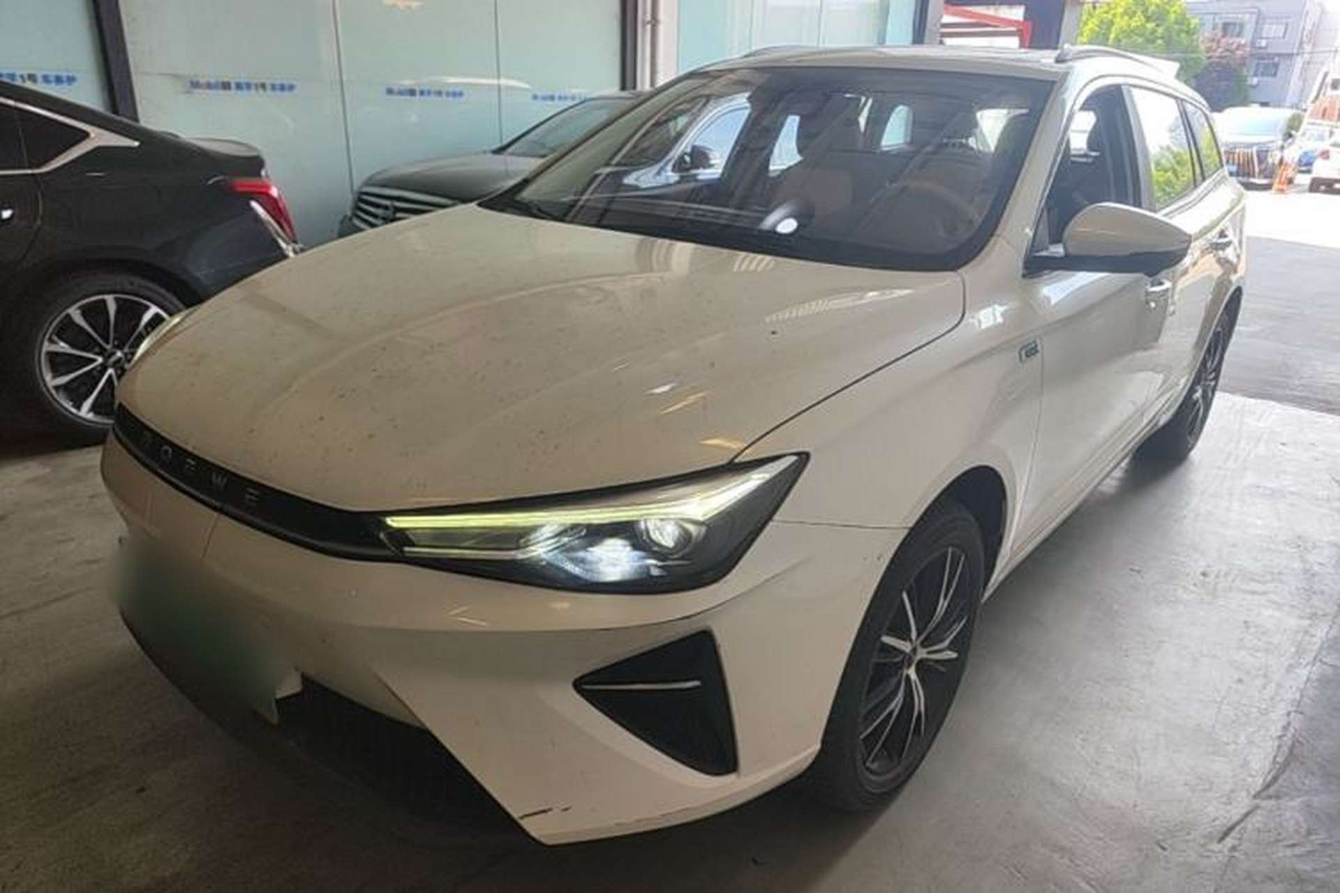 Used Roewe Ei5 2021 500 Admiration Edition Front Left 45 Deg