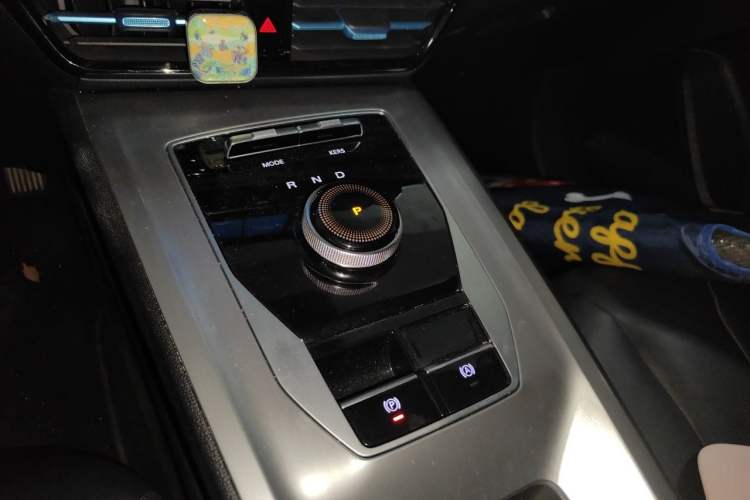 Used Roewe Ei5 2021 500 Admiration Edition Gear Lever