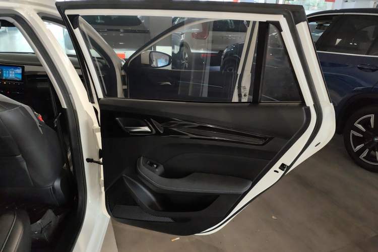 Used Roewe Ei5 2021 500 Admiration Edition Interior 6