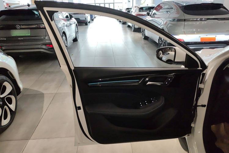 Used Roewe Ei5 2021 500 Admiration Edition Interior 7