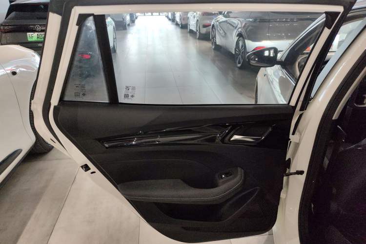 Used Roewe Ei5 2021 500 Admiration Edition Interior 8