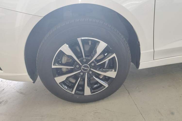 Used Roewe Ei5 2021 500 Prestige Edition Left Front Wheel Hub