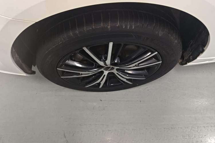 Used Roewe Ei5 2021 500 Admiration Edition Left Front Wheel Hub