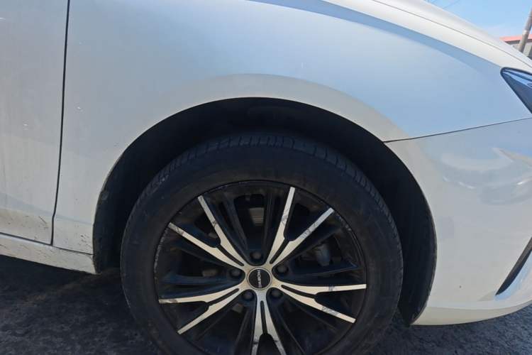 Used Roewe Ei5 2021 500 Admiration Edition Right Front Wheel Hub